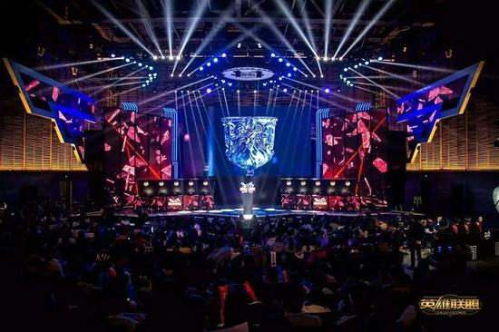 者的热烈讨 者的热烈讨