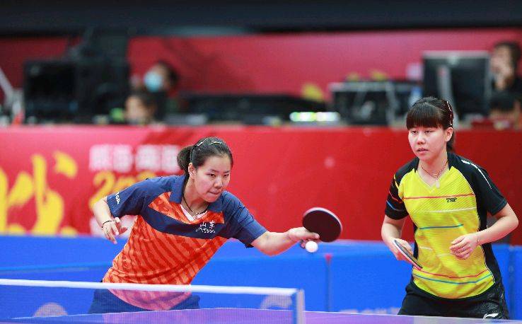 队竞相追求 队竞相追求