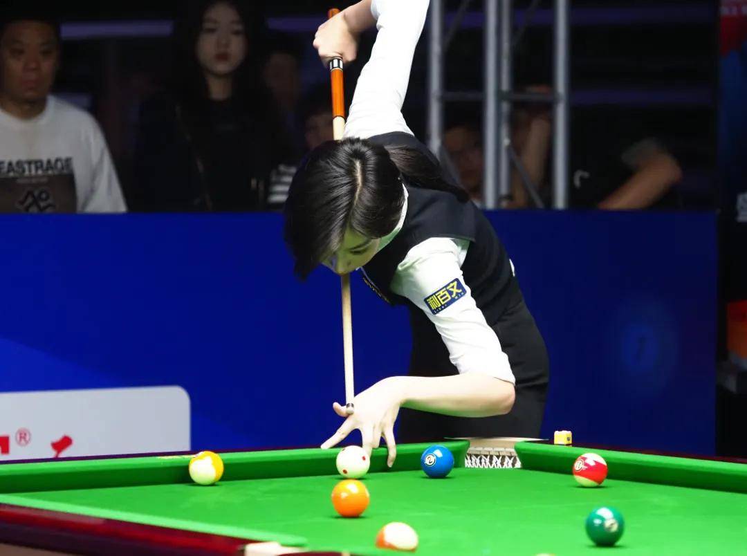 家队之间的 家队之间的